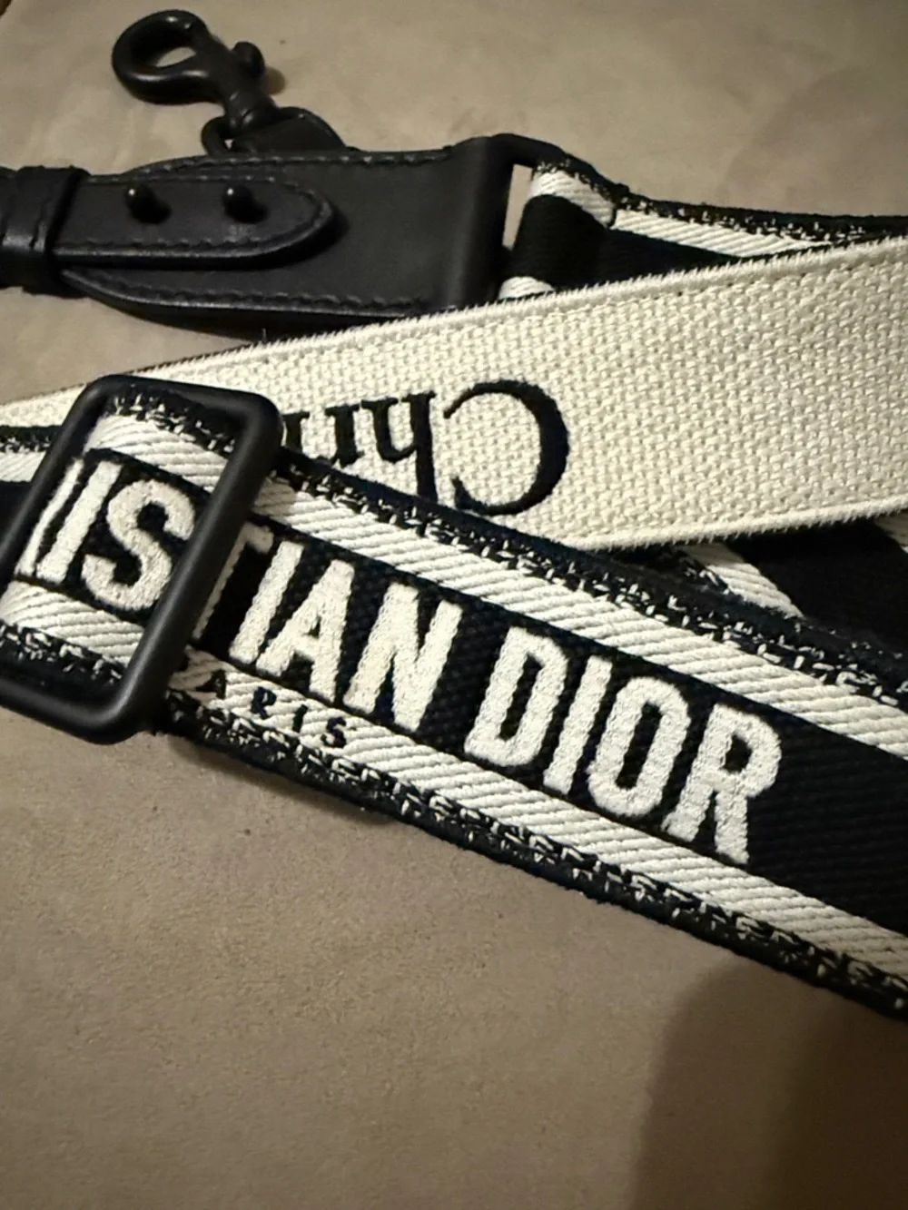 Authentic Dior canvas embroidered shoulder strap with black ultramatte hardware - Picture 5 of 13